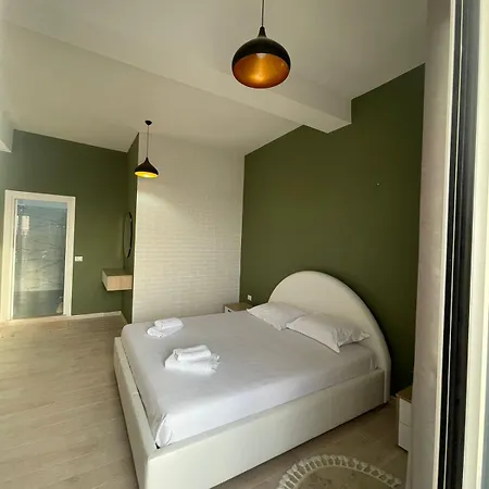 Bardhi M Bay Jeshile Apartment *